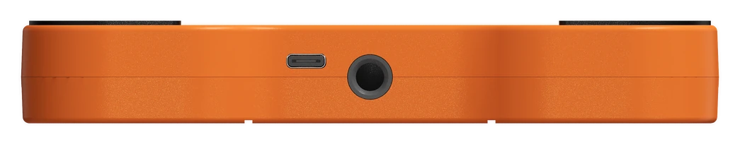 FLUX connection edge showing the USB port and 6.35 mm TRS output